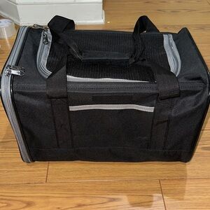 Sherpa Durable Black Pet Carrier for Dogs